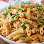 One-Pot Sweet and Spicy Buffalo Chicken Pasta – Creamy & Easy