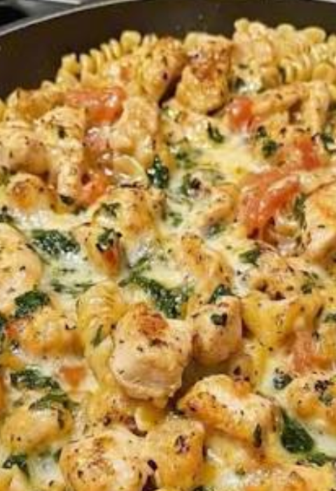One-Pot Spicy Ranch Cheddar Chicken Pasta